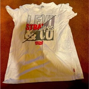 Levis white tee
